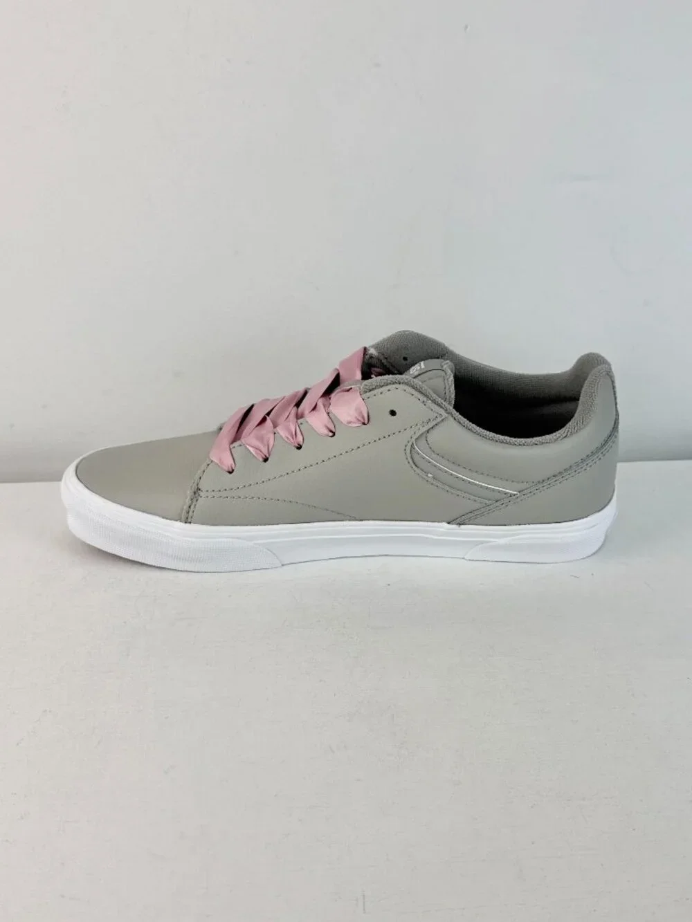 Women's 9 - VANS Seldan Platform Gray Sneaker with Lace Up Closure